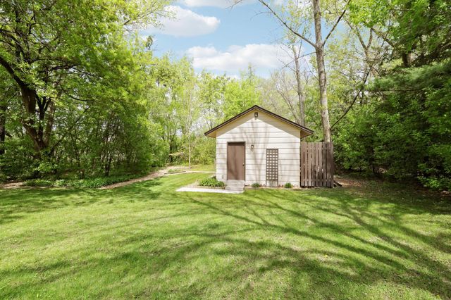 2890 Zanzibar Lane N, Plymouth, MN 55447