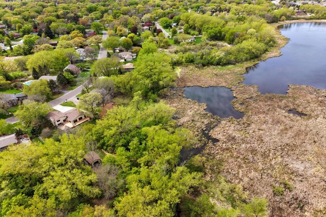 2890 Zanzibar Lane N, Plymouth, MN 55447
