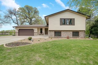 2890 Zanzibar Lane N, Plymouth, MN 55447