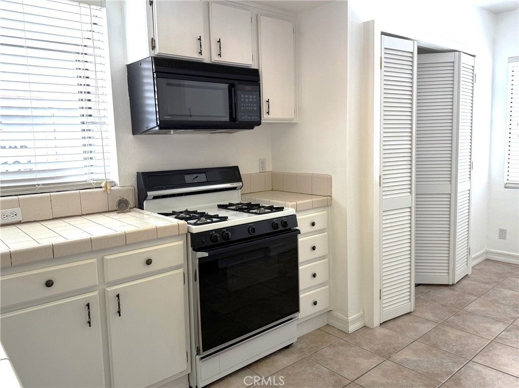 9906 Owensmouth 12, Chatsworth, CA 91311 — photo 3