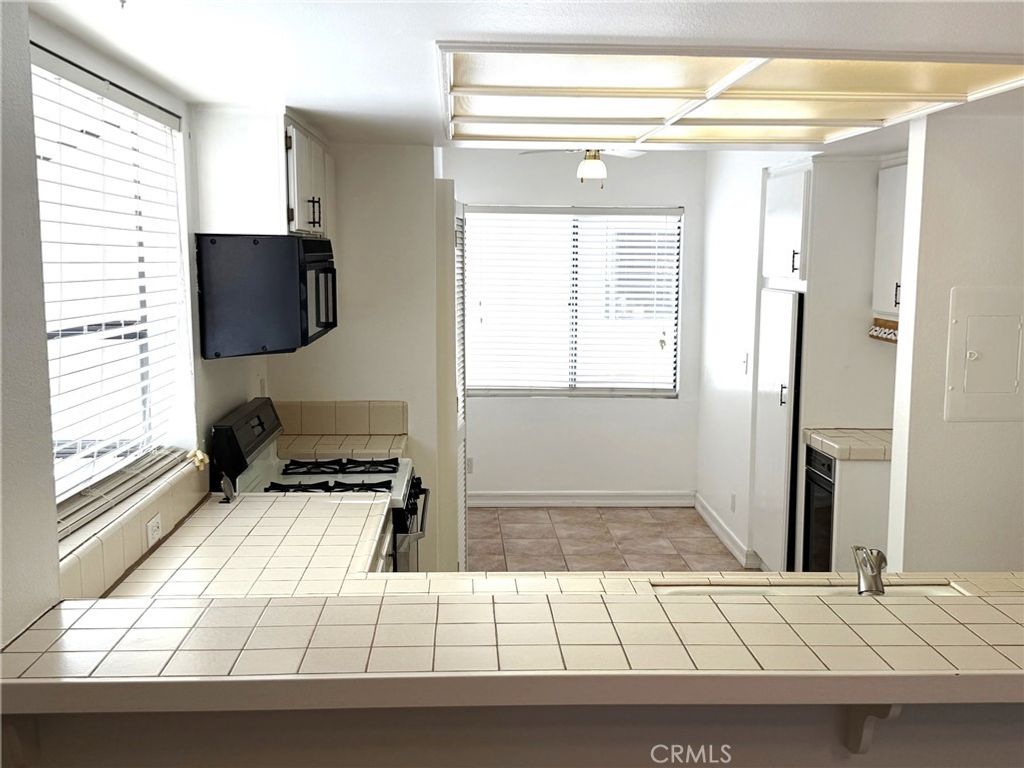 9906 Owensmouth 12, Chatsworth, CA 91311 — photo 4