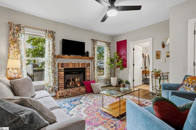 22 2nd Avenue, Greenville, SC 29609