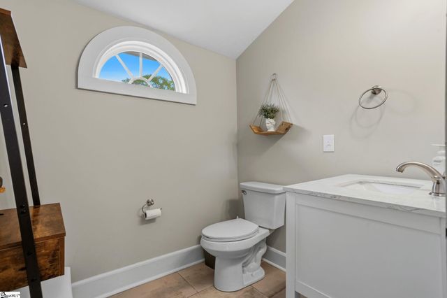 22 2nd Avenue, Greenville, SC 29609