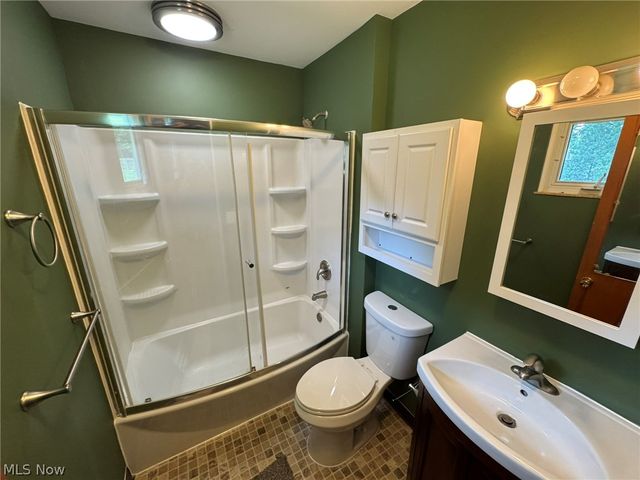 1168 Everbright Drive, Uniontown, OH 44685
