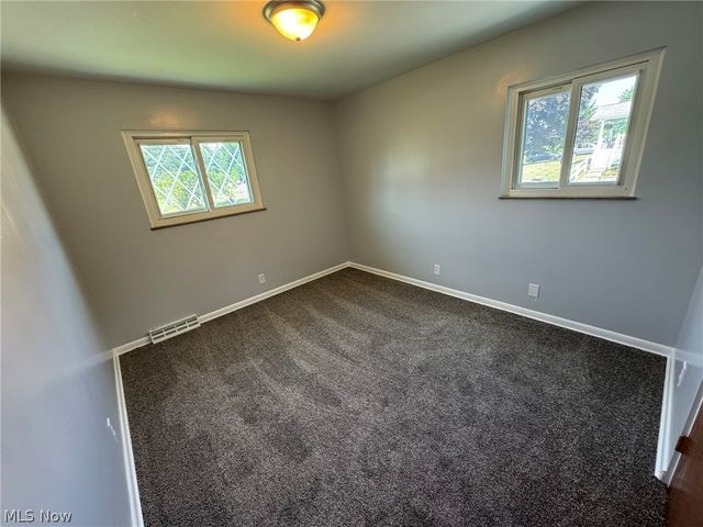 1168 Everbright Drive, Uniontown, OH 44685