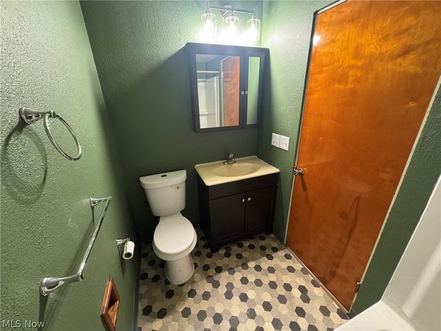 1168 Everbright Drive, Uniontown, OH 44685