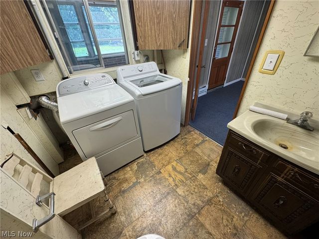 1168 Everbright Drive, Uniontown, OH 44685