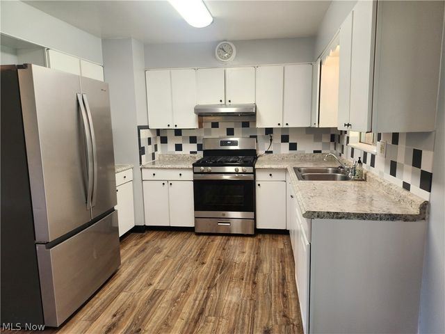 1168 Everbright Drive, Uniontown, OH 44685
