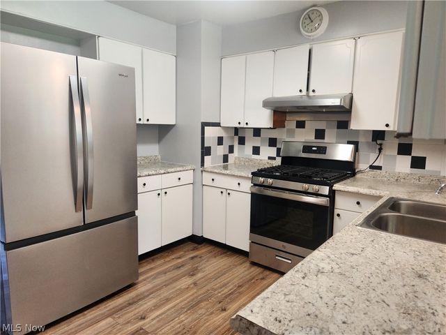 1168 Everbright Drive, Uniontown, OH 44685