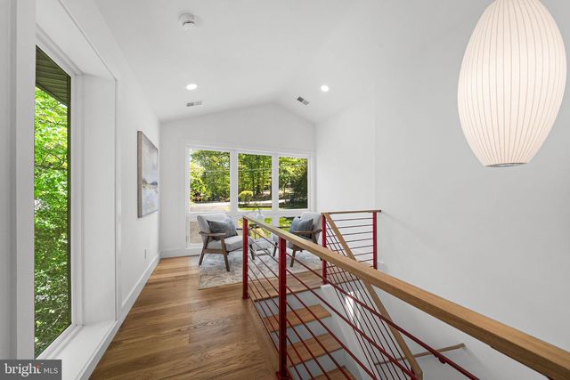 3804 LAKEVIEW TER, Falls Church, VA 22041