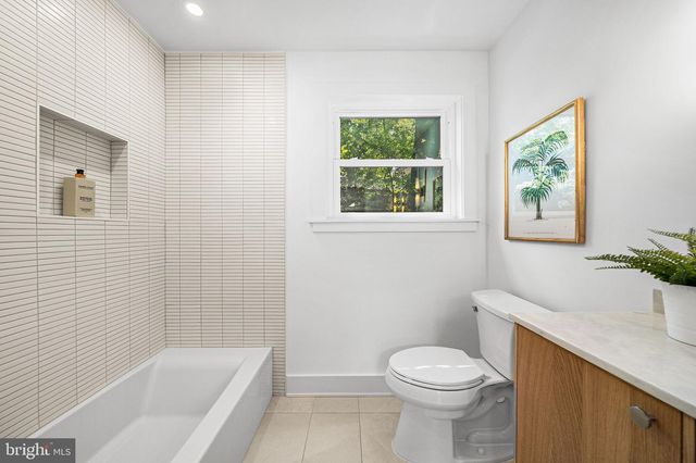 3804 LAKEVIEW TER, Falls Church, VA 22041