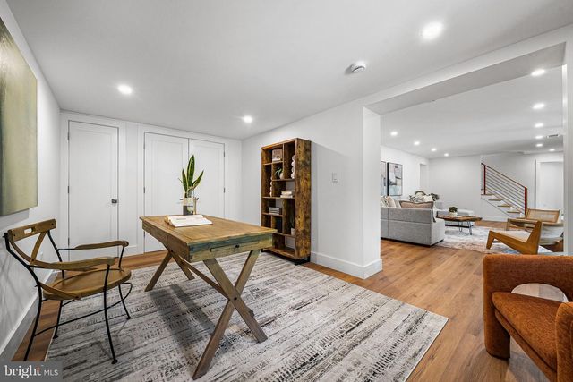 3804 LAKEVIEW TER, Falls Church, VA 22041