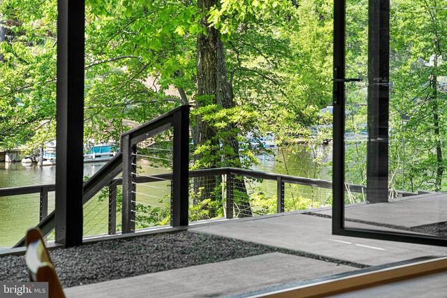 3804 LAKEVIEW TER, Falls Church, VA 22041