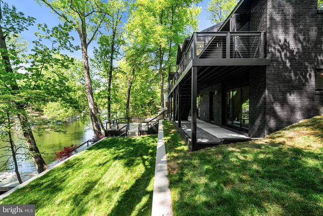 3804 LAKEVIEW TER, Falls Church, VA 22041