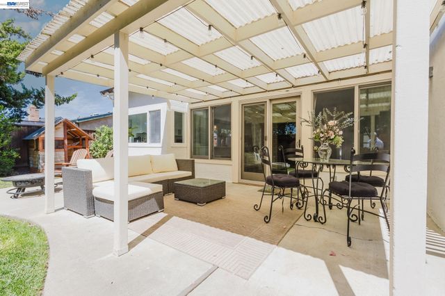 220 Yosemite Dr., Livermore, CA 94551