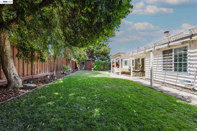 220 Yosemite Dr., Livermore, CA 94551