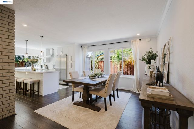 220 Yosemite Dr., Livermore, CA 94551