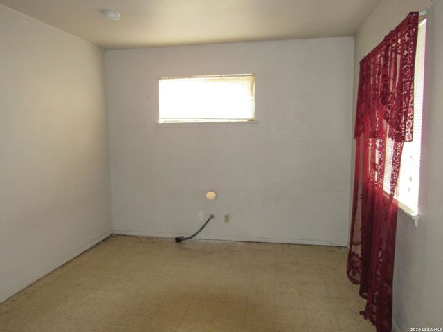 182 Moon Valley, San Antonio, TX 78227