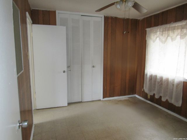 182 Moon Valley, San Antonio, TX 78227