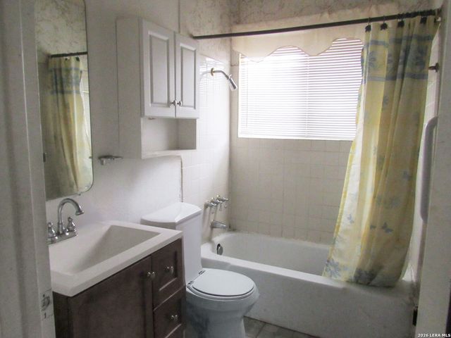 182 Moon Valley, San Antonio, TX 78227