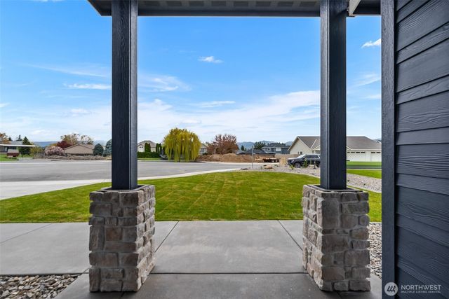 2244 Brinley Court, East Wenatchee, WA 98802