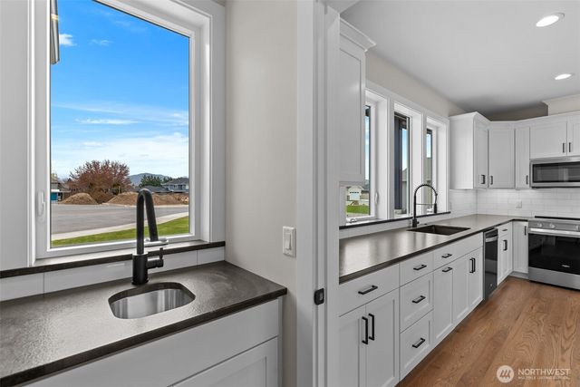 2244 Brinley Court, East Wenatchee, WA 98802