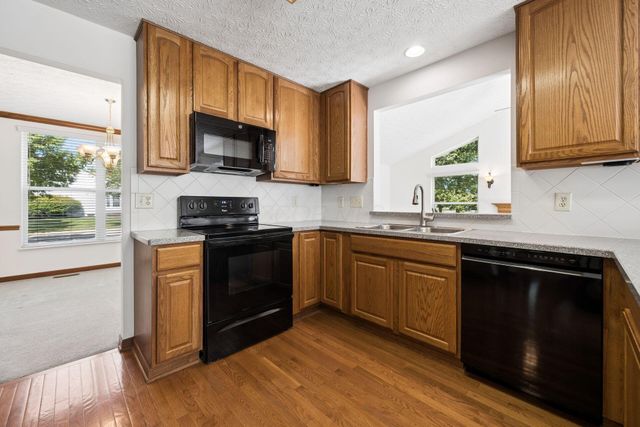 5935 Hampton Corners S, Hilliard, OH 43026