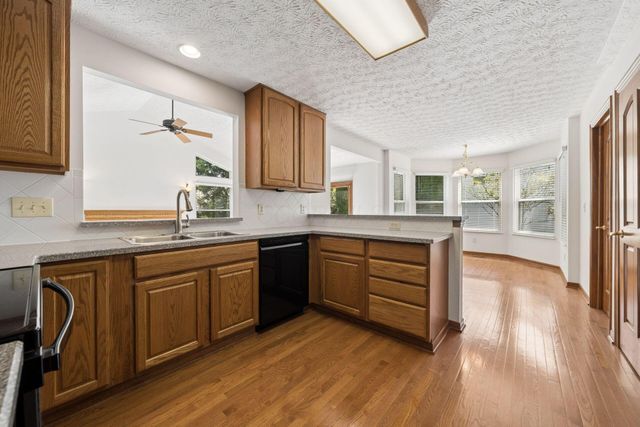 5935 Hampton Corners S, Hilliard, OH 43026
