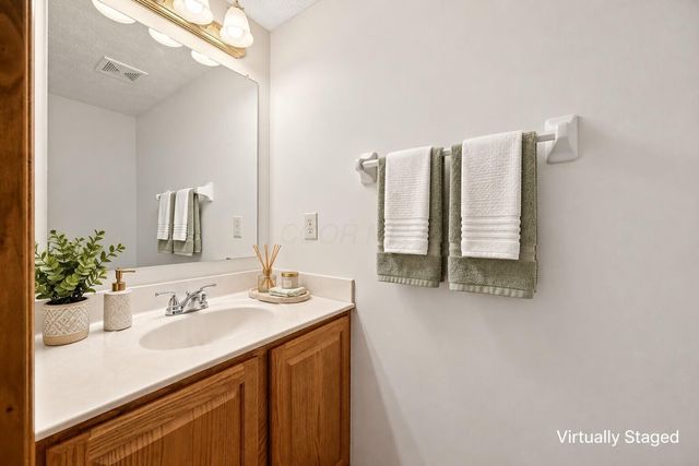 5935 Hampton Corners S, Hilliard, OH 43026