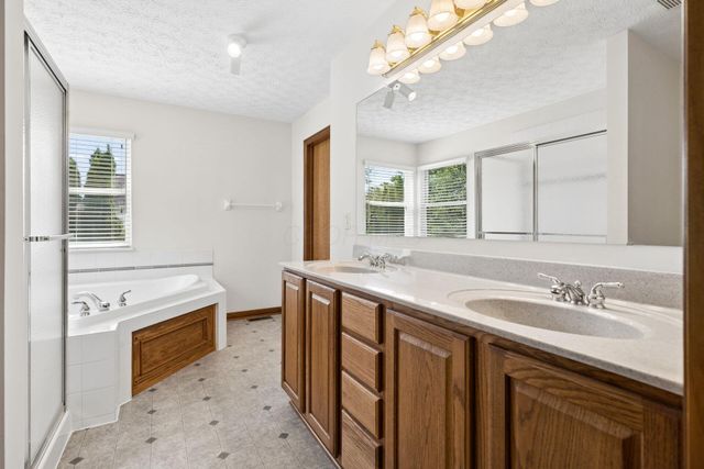 5935 Hampton Corners S, Hilliard, OH 43026
