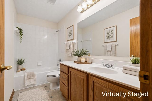 5935 Hampton Corners S, Hilliard, OH 43026