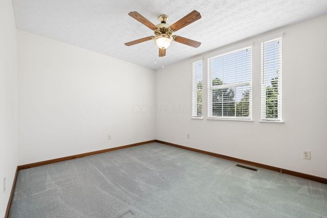 5935 Hampton Corners S, Hilliard, OH 43026