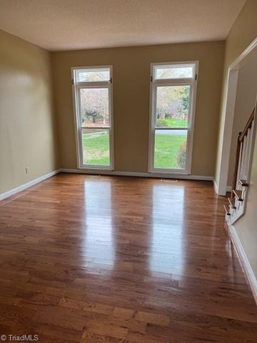 3412 Lochurst Court, Pfafftown, NC 27040