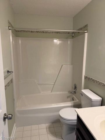 3412 Lochurst Court, Pfafftown, NC 27040