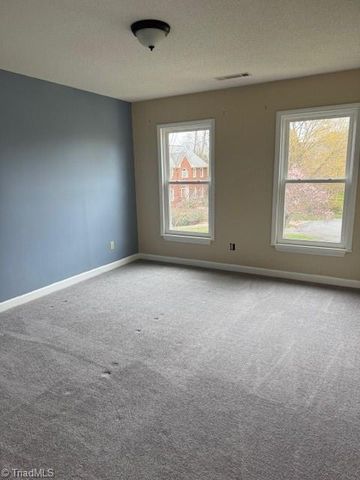 3412 Lochurst Court, Pfafftown, NC 27040