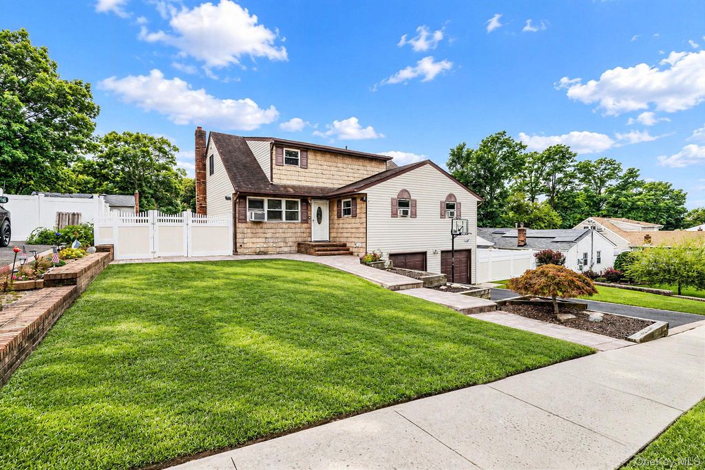 12 Carston Street, Selden, NY 11784 — photo 3