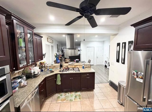 296 Willow Avenue, Lyndhurst, NJ 07071