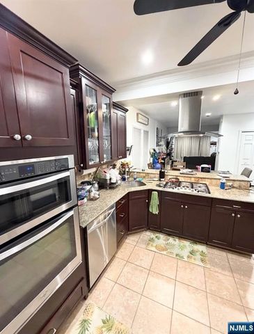 296 Willow Avenue, Lyndhurst, NJ 07071