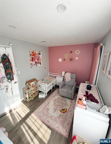 296 Willow Avenue, Lyndhurst, NJ 07071