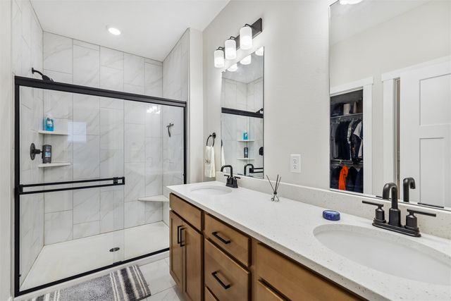 1585 NW Parkside Lane, Waukee, IA 50263