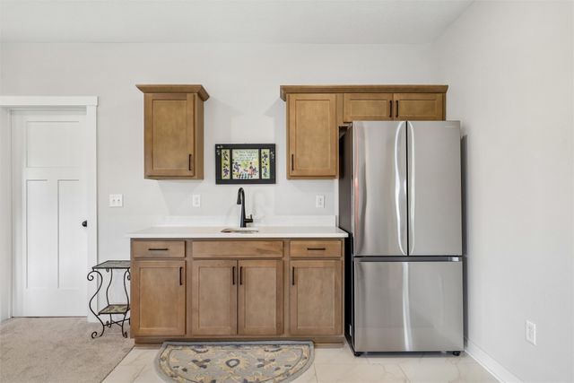 1585 NW Parkside Lane, Waukee, IA 50263
