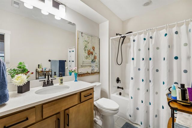 1585 NW Parkside Lane, Waukee, IA 50263
