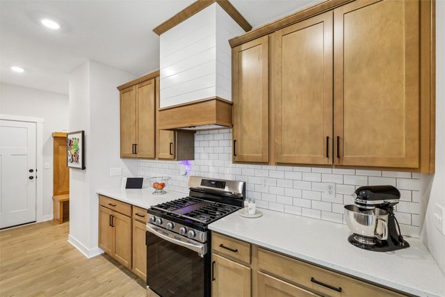 1585 NW Parkside Lane, Waukee, IA 50263