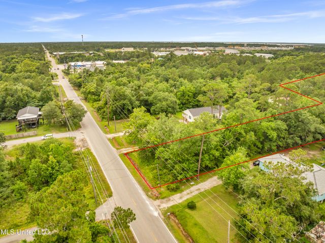 501 E North Street, Pass Christian, MS 39571