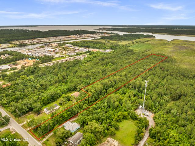 501 E North Street, Pass Christian, MS 39571