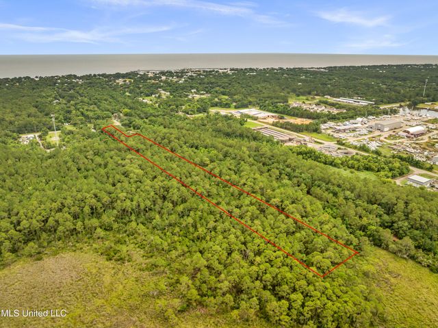 501 E North Street, Pass Christian, MS 39571