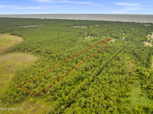 501 E North Street, Pass Christian, MS 39571
