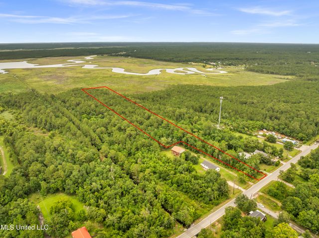 501 E North Street, Pass Christian, MS 39571