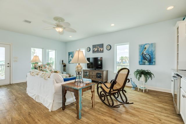 516 Treaty Drive, Surfside Beach, TX 77541