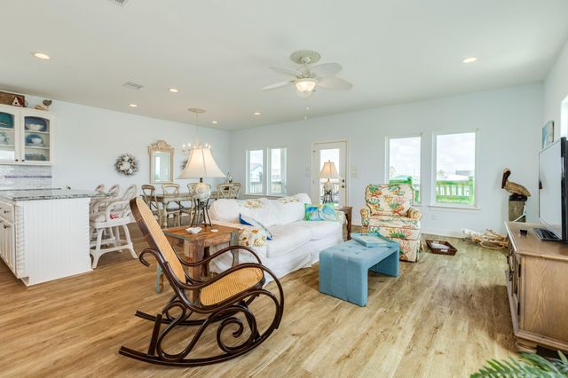 516 Treaty Drive, Surfside Beach, TX 77541